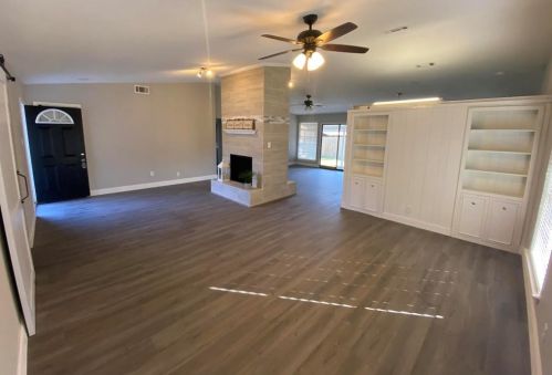 2006 Northgate Dr, Irving TX  75062-2634 exterior