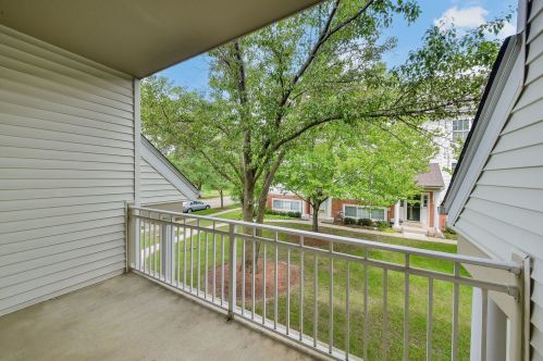 719 Pheasant Trl, Saint Charles, IL 60174-8859