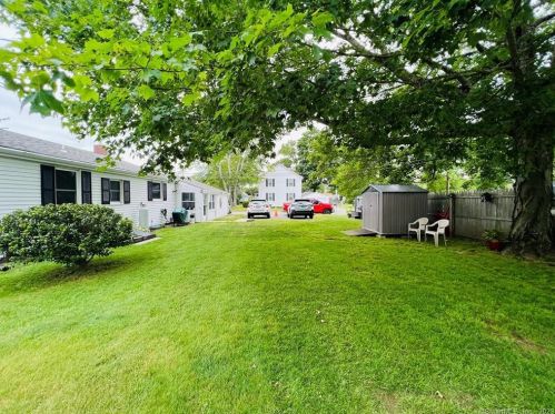 6 Fairview St, Killingly, CT 06239-1719