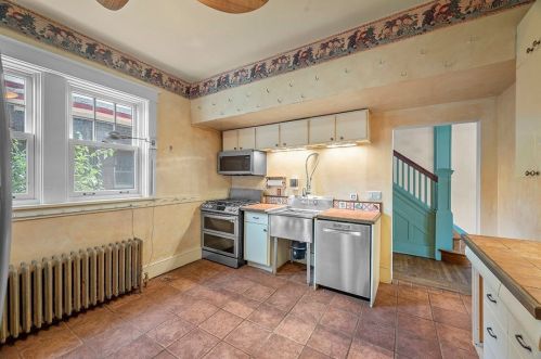 5701 Elgin St, Pittsburgh PA 15206-1635 exterior