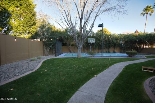 7345 2 Ave, Phoenix AZ 85023-6573 exterior