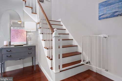 9 Cliveden Ct, Trenton NJ 08648-1400 exterior