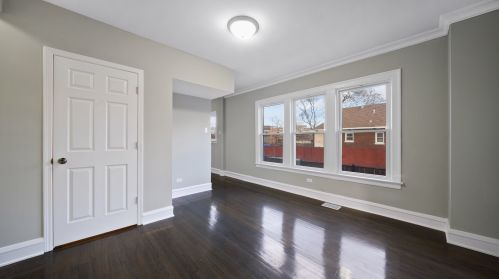 4300 Cullerton St, Chicago IL 60608-2620 exterior