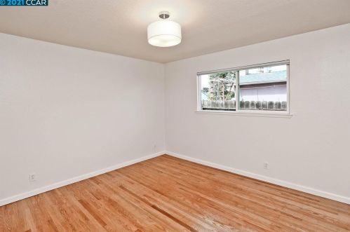 1869 Larkspur Ct, Concord CA 94519-1104 exterior