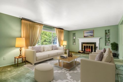 699 Fruithurst Dr, Pittsburgh PA 15228-2534 exterior