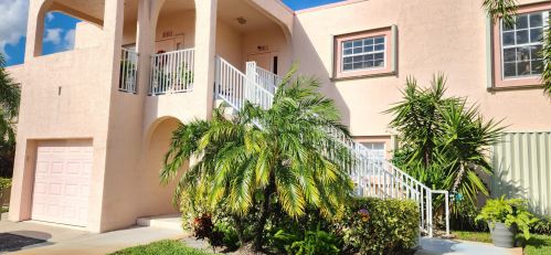 2183 Wild Mdw Cir, Fort Pierce FL 34952-8143 exterior