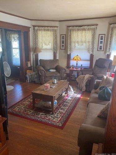 21 Hollister St, Manchester CT  06042-3532 exterior