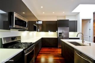 2352 Clybourn Ave, Chicago IL  60614-2932 exterior