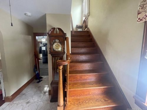 41 Clinton Ave, Norwalk CT 06854-1501 exterior