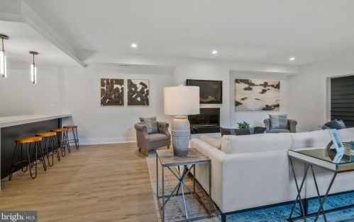 1520 Brookhaven Dr, Mc Lean VA  22101-4127 exterior