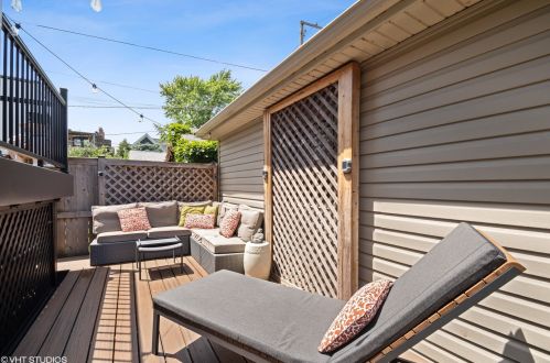 1734 Balmoral Ave, Chicago IL 60640-1003 exterior