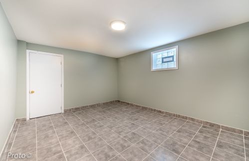 8017 Sacramento Ave, Chicago IL  60652-2732 exterior