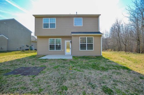 1912 Harvick Ct, Greensboro NC  27405-9695 exterior