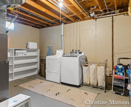 1233 Kreiser Ter, Grand Rapids MI 49506-4082 exterior