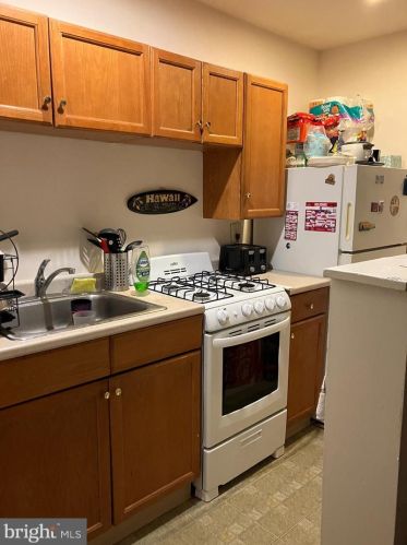 4718 Cedar Ave, Philadelphia PA 19143-2016 exterior