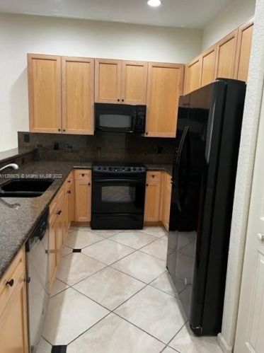 615 25th Ave, Boynton Beach, FL 33426-8792