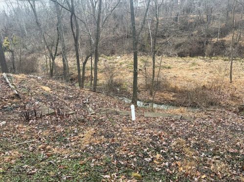 882 Center Rd, Pittsburgh PA  15239-1962 exterior