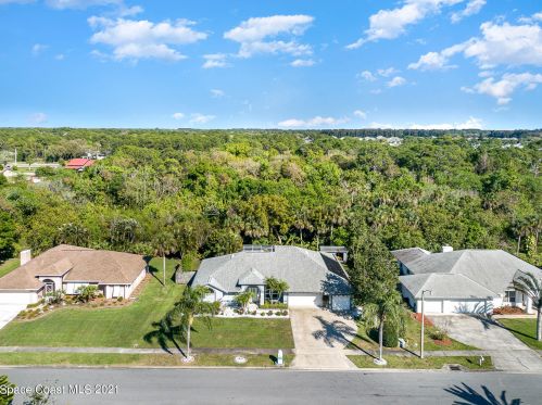 234 Lk Shr Dr, Merritt Island FL 32953-7960 exterior