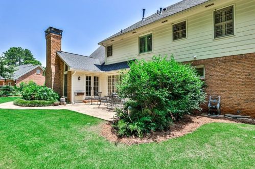 4748 Dunwoody Sta Dr, Atlanta GA 30338-4704 exterior