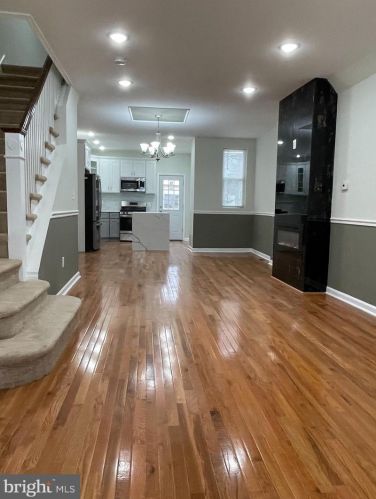 5818 Camac St, Philadelphia PA  19141-4123 exterior