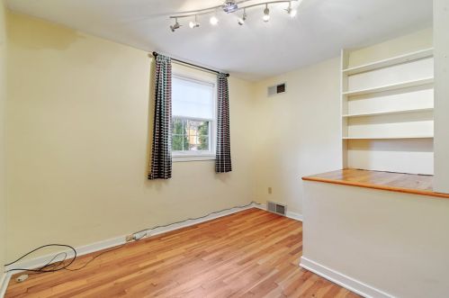 57 Locksley Dr, Pittsburgh PA  15235-5117 exterior