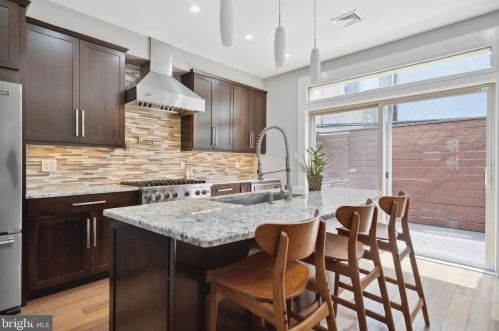 1814 Catharine St, Philadelphia PA  19146-1835 exterior