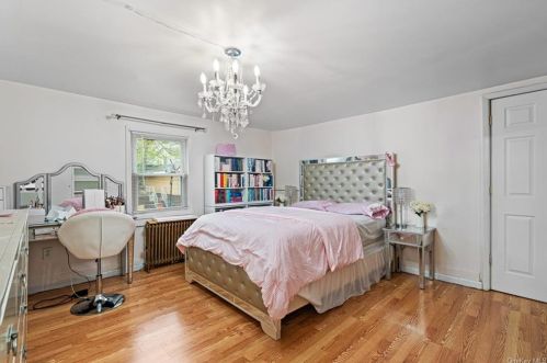 69 Prince St, Middletown NY 10940-3917 exterior