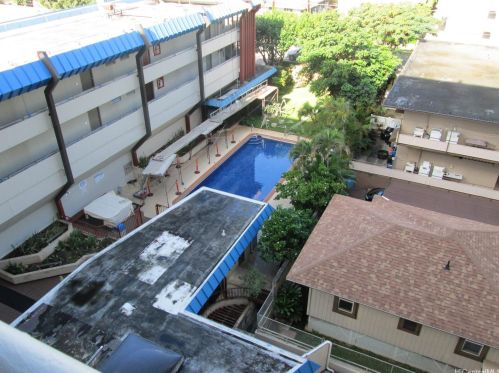 1535 Pensacola St, Honolulu HI  96822-3835 exterior