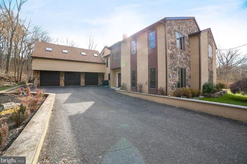 1952 Orlando Rd, Pottstown PA  19464-2339 exterior