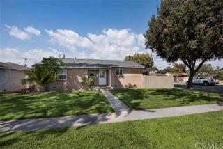 701 Woodcrest Ave, Fullerton CA  92832-3129 exterior