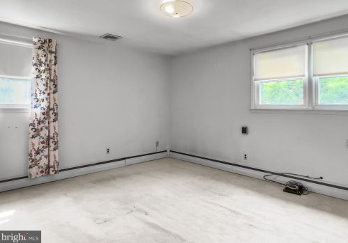 336 Ainslie Rd, Huntingdon Valley PA 19006-8701 exterior