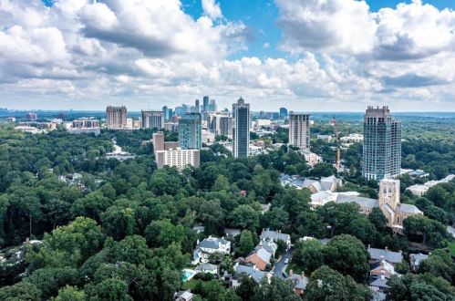 2774 Andrews Dr, Atlanta GA 30305-2956 exterior