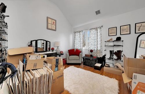 22 Lyons St, Huntington Station NY 11747-1000 exterior