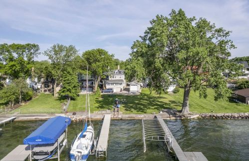 1024 Sherman Ave, Madison WI  53704-4233 exterior