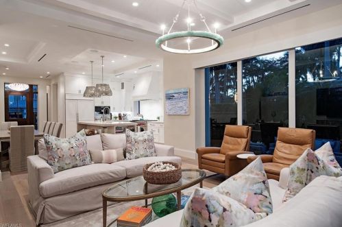 501 14 Ave, Naples FL 34117-9091 exterior