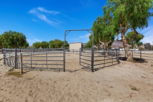 37055 De Portola Rd, Temecula CA 92592-9575 exterior