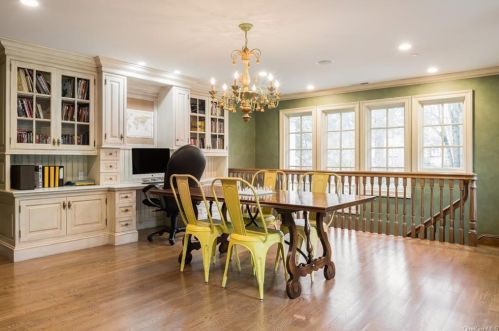 26 Day Rd, Armonk NY 10504-2408 exterior