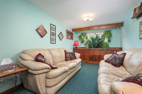 991 Kahle St, Bohemia NY 11716-2104 exterior