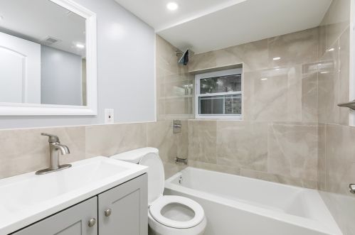 5410 Kimball Ave, Chicago IL  60625-4620 exterior