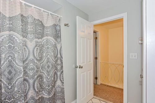 1560 Douglas Ave, Providence RI  02904-3858 exterior