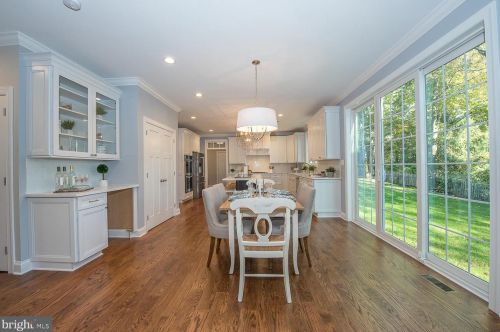 323 Abbey Rd, Berwyn PA 19312-1830 exterior