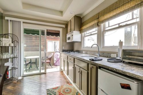 307 Capitola Ave, Capitola CA 95010-2845 exterior