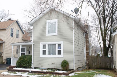 610 Chestnut St, Waukegan IL 60085-3803 exterior