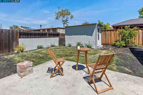 1325 Linden Dr, Concord CA  94520-4017 exterior