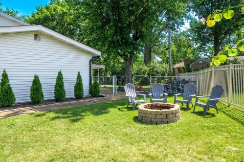 5023 Flamewood Dr, Saint Louis MO 63129-2527 exterior