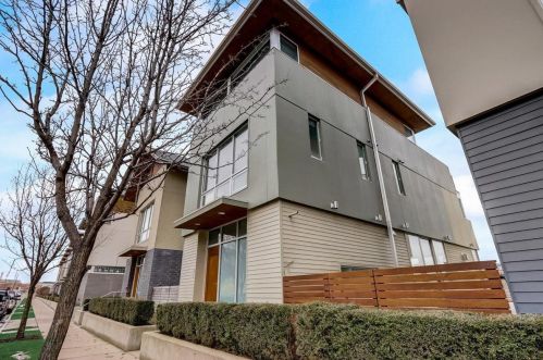 833 Reservoir Ave, Milwaukee WI 53212-3722 exterior