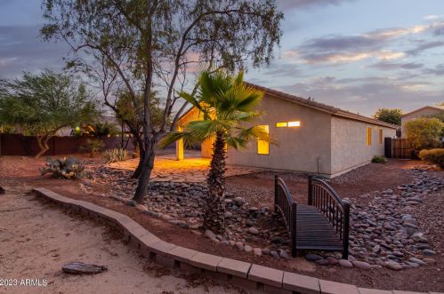 7727 20th Dr, Phoenix, AZ 85041-7711