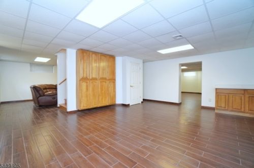 47 Hillside Ave, Berkeley Heights NJ 07922-1708 exterior