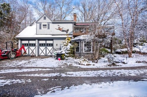 135 Brg St, Deep River CT 06417-1754 exterior