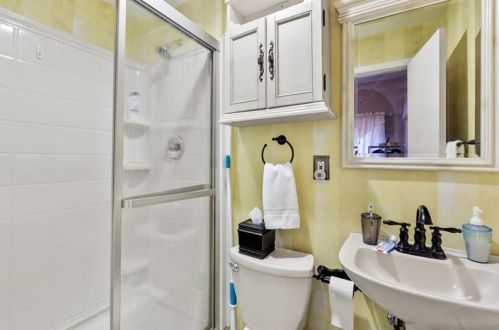 2013 E, Pittsburgh PA 15209-1809 exterior